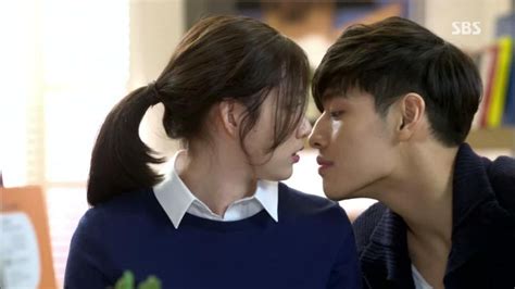 He pushes her to the floor and looms over. Heirs: Episode 8 » Dramabeans Korean drama recaps | 相続者たち ...