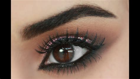 Eyeshadow tutorials/looks for girls with dark eye color; HOW TO MAKE BROWN EYES POP! BROWN SMOKEY EYE | Brown smokey eye makeup, Brown eyes pop, Pretty ...