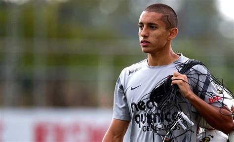 Madureira esporte clube (rj)* mar 22, 1983 in rio de janeiro, brazil. Marquinhos conta por que saiu do Corinthians após a ...