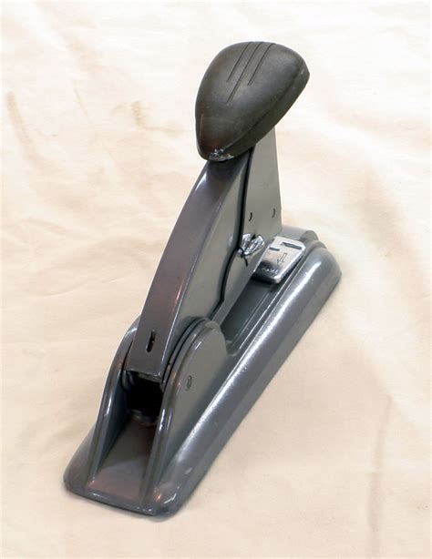 How you load your swingline electric stapler depends on. Stapler of the Week: Swingline Speed Stapler 3 (1940's ...