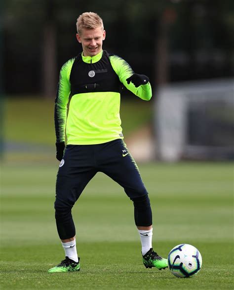 Held in high regard in ukraine, zinchenko developed at shakhtar donestk's academy before moving. MANCHESTER, ENGLAND - MAY 03: Manchester City's Oleksandr Zinchenko in action during the ...