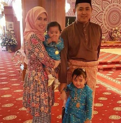 Mereka mengatakan bahwa sultan dapat melakukan tes dna untuk mengetahui apakah bayinya adalah anaknya. Lulusan Undang-Undang... Adinda Sultan Kelantan, TENGKU ...