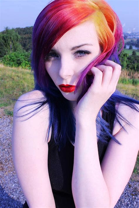 Scene and emo hair adicted famous presents its new categories of girls emos girls scene remember not stop giving like the (o) wants hair look #hair green, blue and black <3 o <3. ira, vampira, emo, girl, scene, queen, pastel goth, white ...