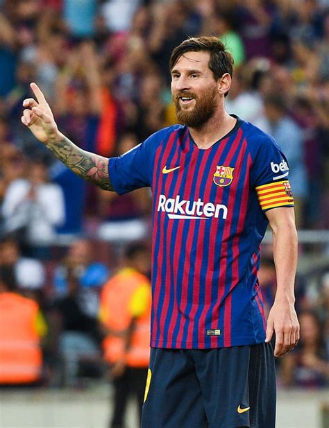 Lionel messi has played 38 el clasico games with barcelona in his career and has scored 26 goals. Liverpool vs PSG: Cristiano Ronaldo and Lionel Messi claim ...