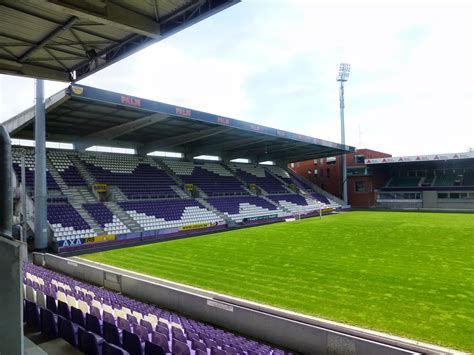 Es ist das stadion der olympischen sommerspiele von 1920, damals betrug die. MartijnFR: Olympisch Stadion Antwerpen