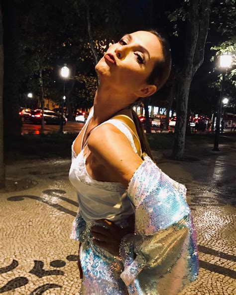 >> fernanda serrano insatisfeita com o seu corpo: Fernanda Serrano é a nova solteira mais desejada de Portugal