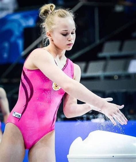 Blog about russia, soviet union, olympics and artistic gymnastics. Angelina Melnikova HD Gym Photos (met afbeeldingen)