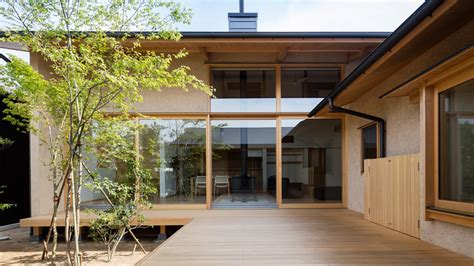 In extreme cases, the best part of a lot was given over to the garden, and the house design on the land left over. Hiiragi's House is a Japanese home arranged around a ...