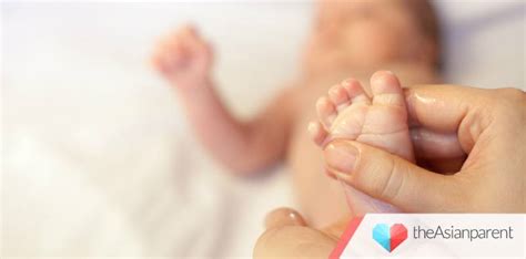 Baby oil untuk memijat dan melembapkan kulit bayi. Essential oil untuk bayi - Ini aturan penting sebelum ...