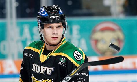 Arttu ruotsalainen (born 29 october 1997) is a finnish professional ice hockey forward who is currently playing with ilves in the liiga on loan arttu ruotsalainen. TPS taas sivuroolissa kotijäällään - Arttu Ruotsalainen ...