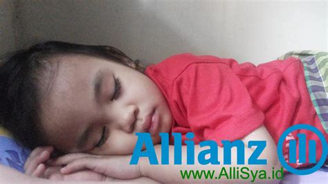 Berikut beberapa obat batuk pilek alami untuk anak 1 tahun: Obat Batuk Pilek Bayi Atau Influenza Secara Alami - Allianz Syariah