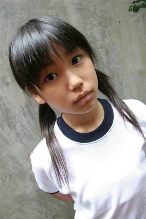 A junior idol (ジュニアアイドル, junia aidoru), also known as a chidol (チャイドル, chaidoru, shortening of the words child idol) or low teen idol (ローティーンアイドル, rōtīn aidoru), is a type of entertainer who is 15 years of age and under, manufactured and marketed for image, attractiveness. Junior Idol Daum / Kako Aoi - mrsdowntownbrown