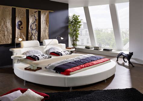 Wer ein neues bett kaufen möchte, kann für bettgestell, lattenrost und matratze durchaus einen hohen preis bezahlen. SAM® Rundbett 160x200cm Beleuchtung Farbauswahl Classico ...