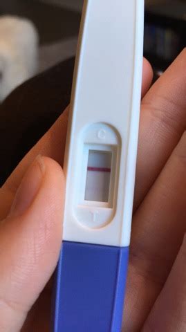 Den har god bruksanvisning og er enkel å bruke samt viser resultatet. Gravid etter navlebrokk operasjon: Svak positiv ...