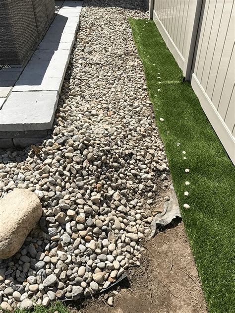 This is a great project for a diy home owner that wants no maintenance for there gras. How To Lay Artificial Grass Like A Pro | Laying artificial ...
