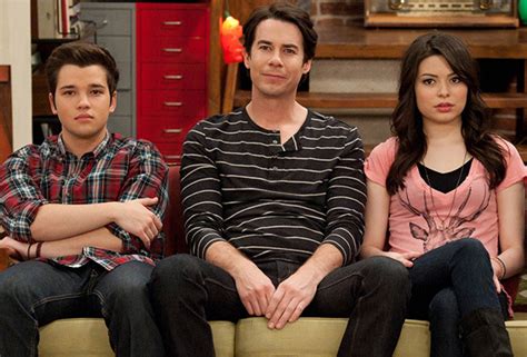 'icarly' revival series is set to premiere this june 2021. iCarly Reboot: Miranda Cosgrove Returns for Paramount+ ...