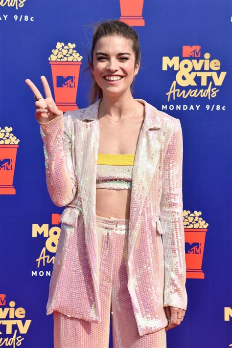 Test 32 different yoga pants and write reviews of the best. ANNIE MURPHY at 2019 MTV Movie & TV Awards in Los Angeles ...