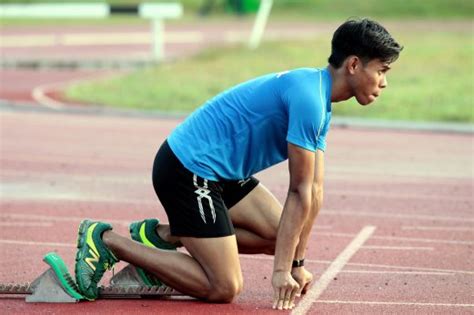 Badrul hisyam abdul manap is a malaysian competitive runner, competing in events ranging from 100 m to 400 m. Atlet Pecut `gantung tak bertali'