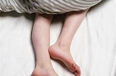 feet insomnia trouble