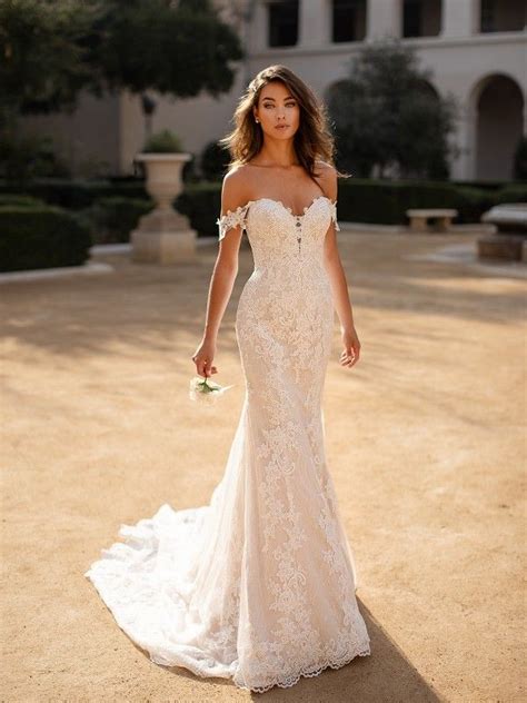 Simple wedding dresses with sleeves are favorites with many women, because they are a. Moonlight Collection Style J6750 with Lacy Swag Sleeves ...