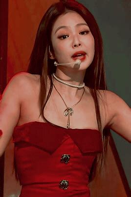 See more of blackpink jennie kim_solo on facebook. Jennie // Solo (181125) | Girl, Blackpink jennie, Jennie ...