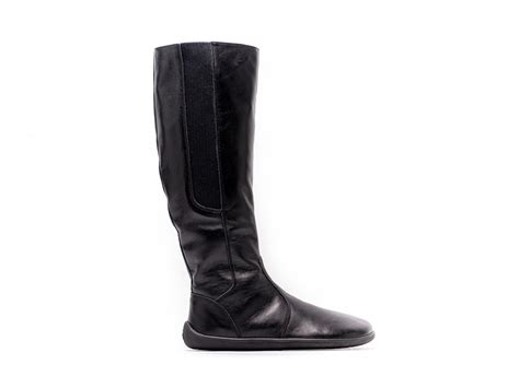 For those with extra wide feet there are few options that look this nice. Belenka Sierra Black - optistashop.com
