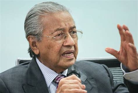 Check 'mengambil berat' translations into english. Dr Mahathir kecewa negara Arab seolah-olah tidak ambil ...