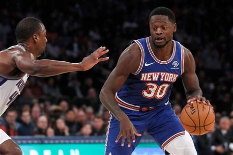 Knicks' julius randle puts up a jumper during the game against the hornets. Julius Randle's Knicks struggles are spreading everywhere