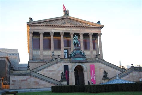 Das haus der deutschen kunst was constructed from 1933 to 1937 following plans of architect paul ludwig troost as the third reich's first monumental structure. Haus der deutschen Kunst | Alexanderplatz Berlin ...