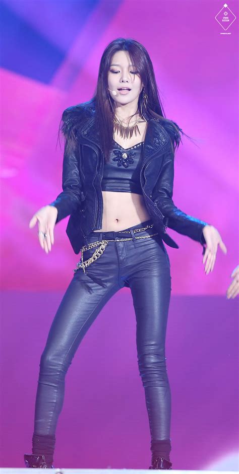 sooyoung-@-sbs-music-festival-2013-kpop-girls,-sooyoung,-girls-generation