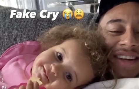 Die gedanken und gebete gehen an christian eriksen und seine familie. tottenhams verteidiger sergio reguilon zeigte ebenso seine anteilnahme und schrieb eriksen. (Video) Jesse Lingard posts hilariously cute singing clip ...