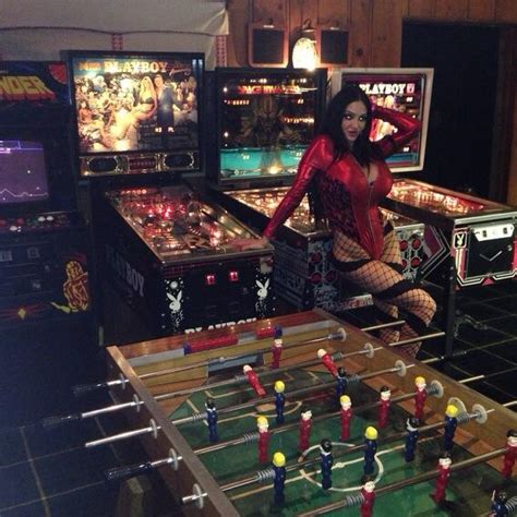 Apk belajar bahasa korea full. Amy Anderssen on Twitter: "Game room playboy mansion http ...