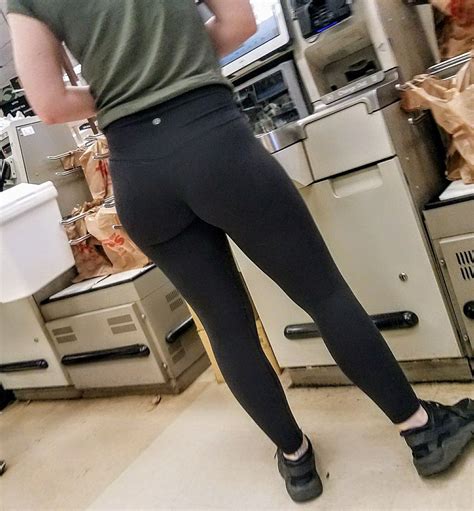 Be sure i will catch you. Teen College Girl Creepshot of Her Sexy Ass In Leggings - Candid Creepshots | Candid teens ...