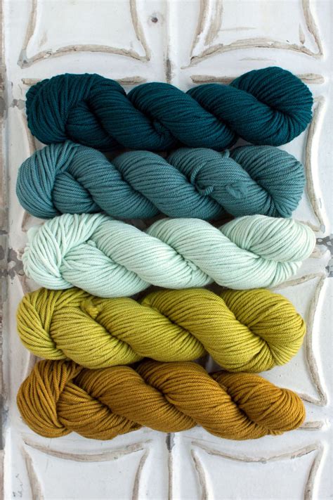A more accurate way to work this out: The Yarn for Manatawna Scarf kit includes 5 skeins of O ...