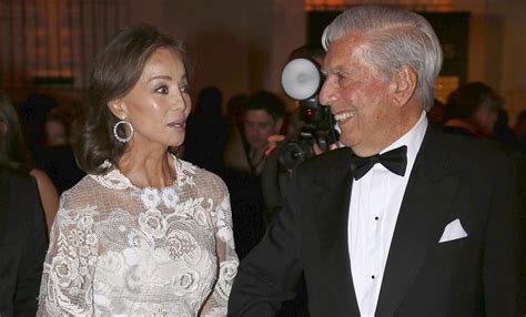 Además, isabel y julio llevaban siete años sin verse. Boda de Isabel Preysler y Vargas Llosa, en 2017 ~ cotibluemos