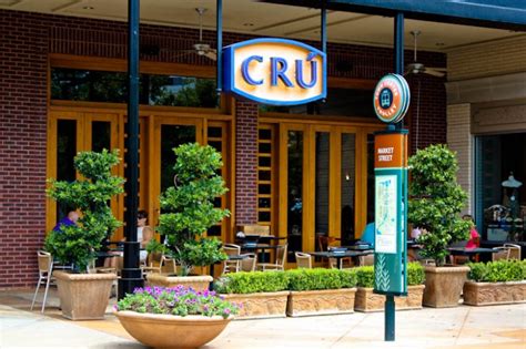 This is a cool atmosphere with a great menu. Cru' Food And Wine Bar 4.5 out of 5 (return regularly) - H ...