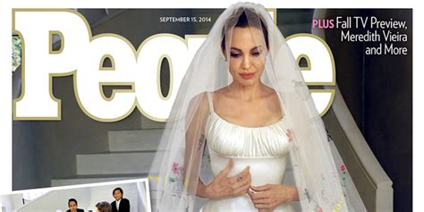 Schauspielerin angelina jolie setzt für ihre bevorstehende hochzeit mit brad pitt. Angelina Jolies Hochzeitskleid ist auf dem Cover von ...