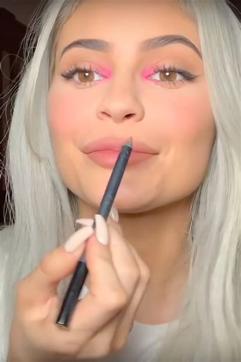 From the daily edge kylie jenner. Kylie Jenner's Makeup Routine Wouldn't Be Complete Without ...