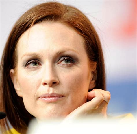 Eine australierin bekam 7 mio. Leute: Schmuck aus New Yorker Wohnung von Julianne Moore ...