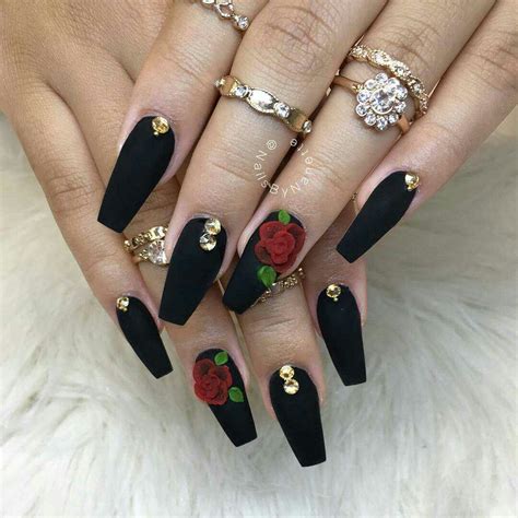 Uñas acrílicas 30 diseños sencillos para decorarlas paso a paso. Uñas Acrilicas Negras Con Rosa Palo - FLAKES y Confetti en ...