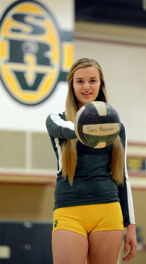 Candid teen in very short skirt. SRV : VolleyballGirls