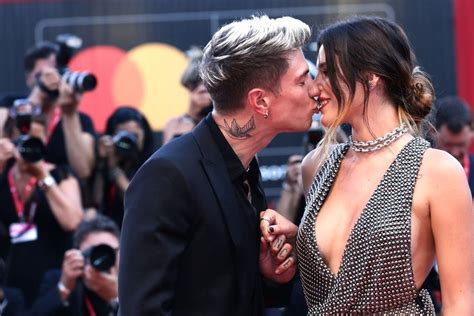 Famous Polyamorous Couples - BestPolyDating.com