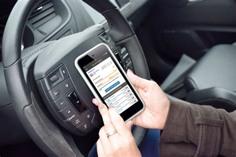 A lot of people think that distracted driving is just texting, but it most of these are apps that pay you to drive with your smartphone locked. Geringe Nachfrage nach Telematik-Tarifen - carIT