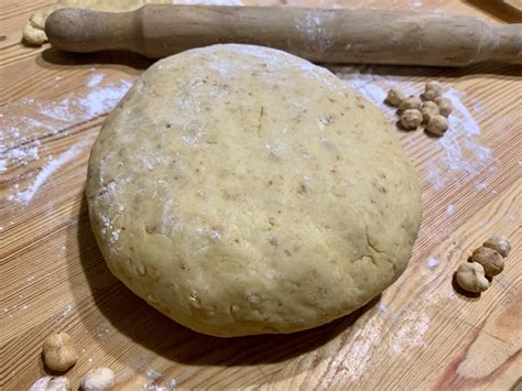 Inserire i pezzetti di vaniglia in una bottiglia di vetro scuro. PASTA FROLLA ALLE NOCCIOLE - le ricette angelasurano80