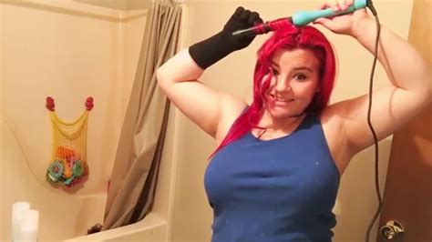 If you're going to do soft waves or beach waves, you would use a curling wand because you don't need a clamp to set the hair for a longer hold, start prepping your hair when it's wet. Curling my hair with a curling wand - YouTube