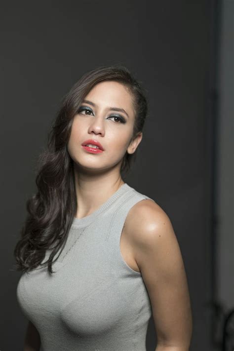 Get pevita pearce's contact information, age, background check, white pages, liens, civil records, marriage history, divorce records & email. Pevita Pearce and her personality - 9GAG