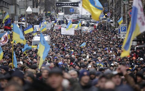 Politica, economia, cronaca e approfondimenti sulla crisi dell'est. Ucraina, 100mila europeisti sfidano il divieto a ...