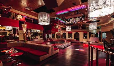 It is a swingers club packed with couples, men and women. Netherlands swingers clubs. Fun4two, Fata Morgana, and more.