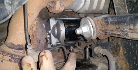 I struggled with removing the starter from the 1996 toyota four runner. Toyota Tacoma 1996 to 2015 How to Fix the Starter and Solenoid Contacts - Yotatech