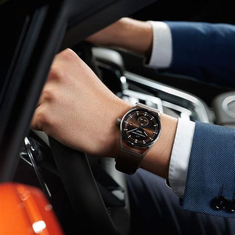 Exklusive timepieces uhren, sonnenbrillen, koffer u.v.m. Sponsored: Porsche Design Revs Up with New Sport Chrono ...